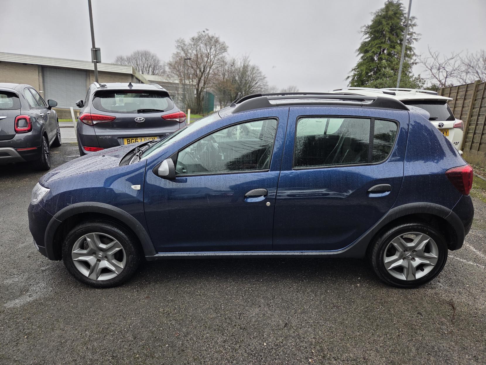 Dacia Sandero Stepway 0.9 TCe Ambiance Hatchback 5dr Petrol Manual Euro 6 (s/s) (90 ps)