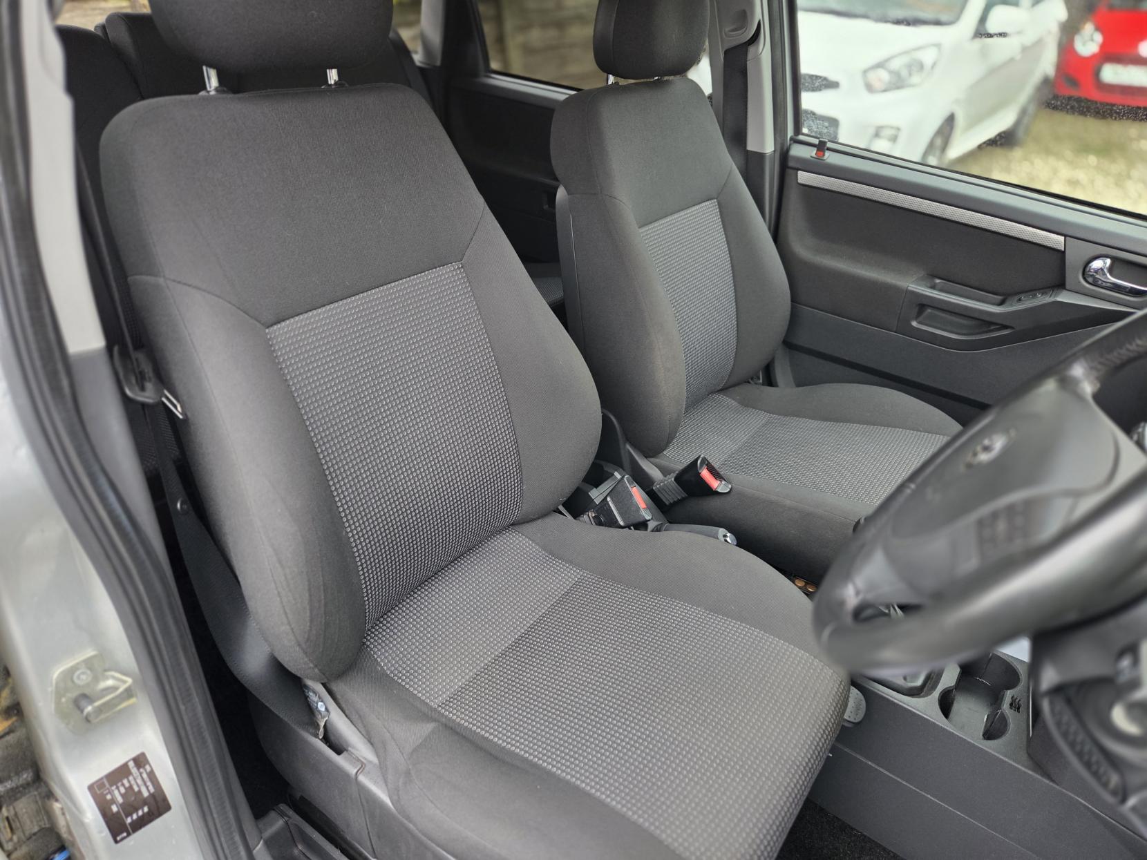 Vauxhall Meriva 1.4i 16v Active MPV 5dr Petrol Manual (148 g/km, 89 bhp)