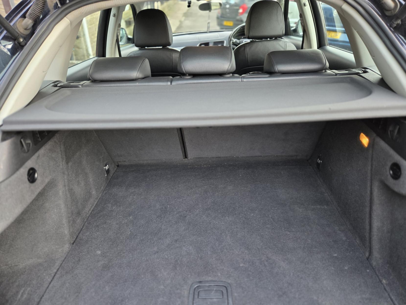 Audi Q3 2.0 TDI SE SUV 5dr Diesel S Tronic quattro Euro 5 (s/s) (177 ps)