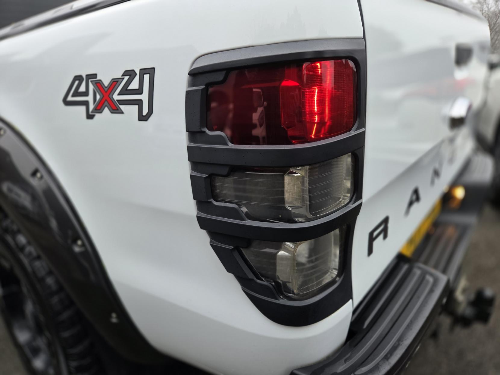 Ford Ranger 3.2 TDCi Wildtrak Pickup Double Cab 4dr Diesel Auto 4WD Euro 5 (200 ps)