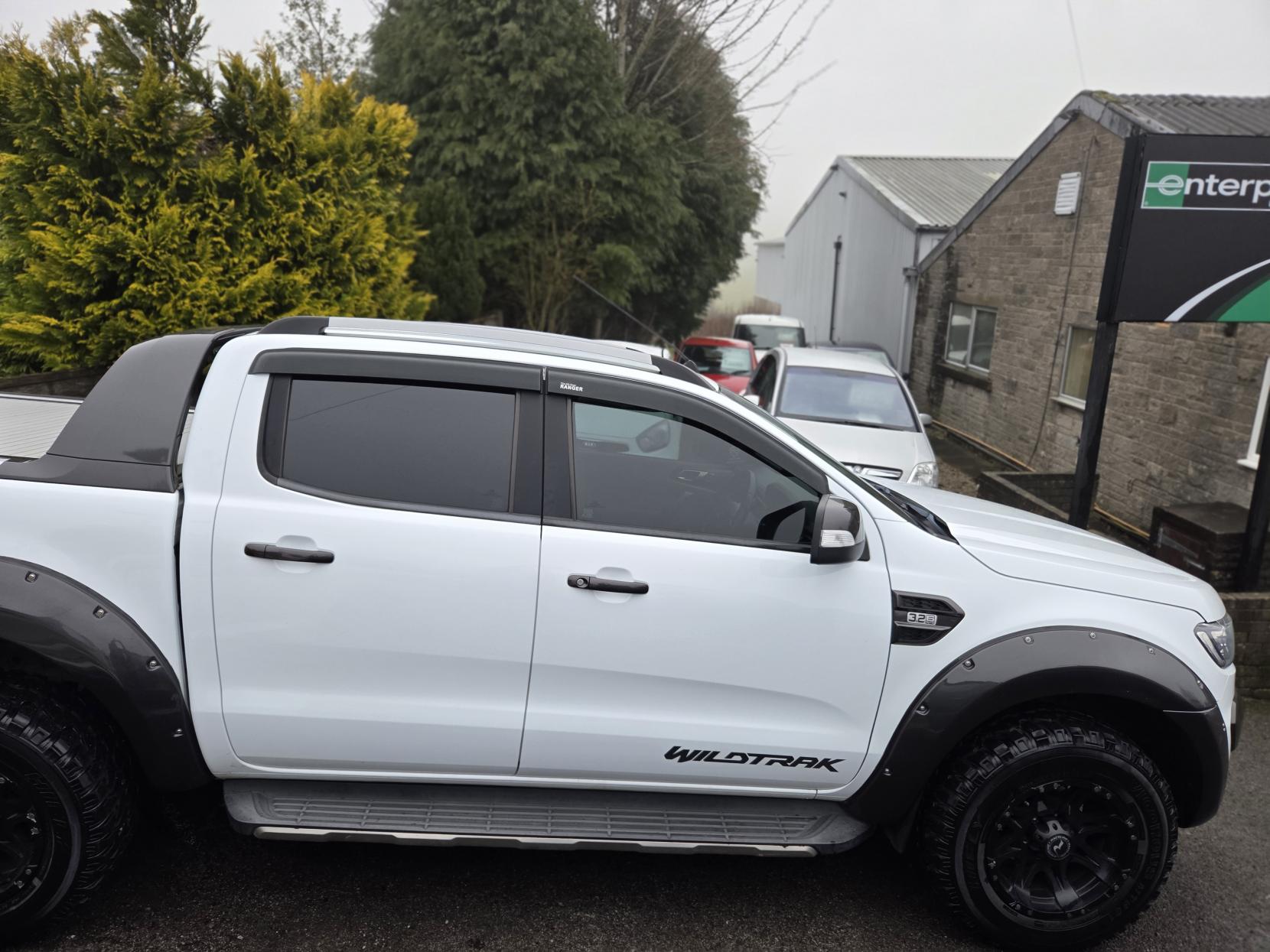 Ford Ranger 3.2 TDCi Wildtrak Pickup Double Cab 4dr Diesel Auto 4WD Euro 5 (200 ps)