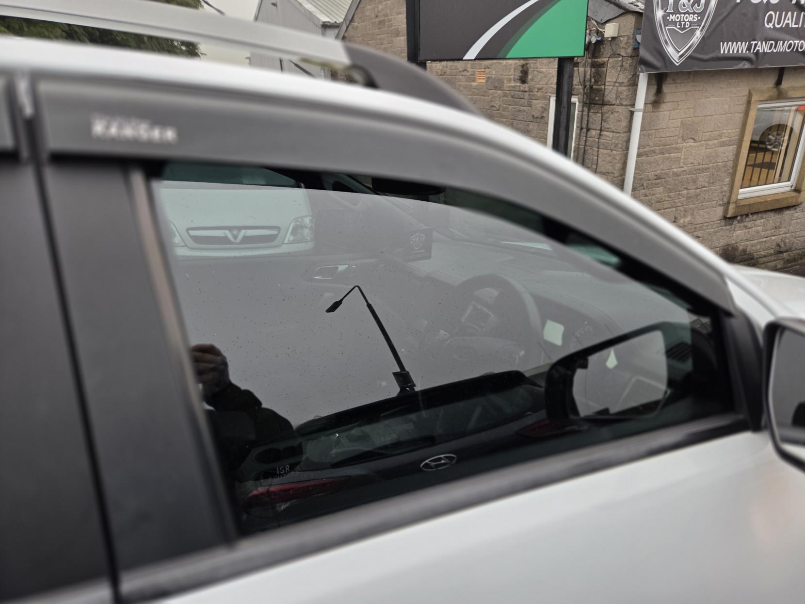 Ford Ranger 3.2 TDCi Wildtrak Pickup Double Cab 4dr Diesel Auto 4WD Euro 5 (200 ps)