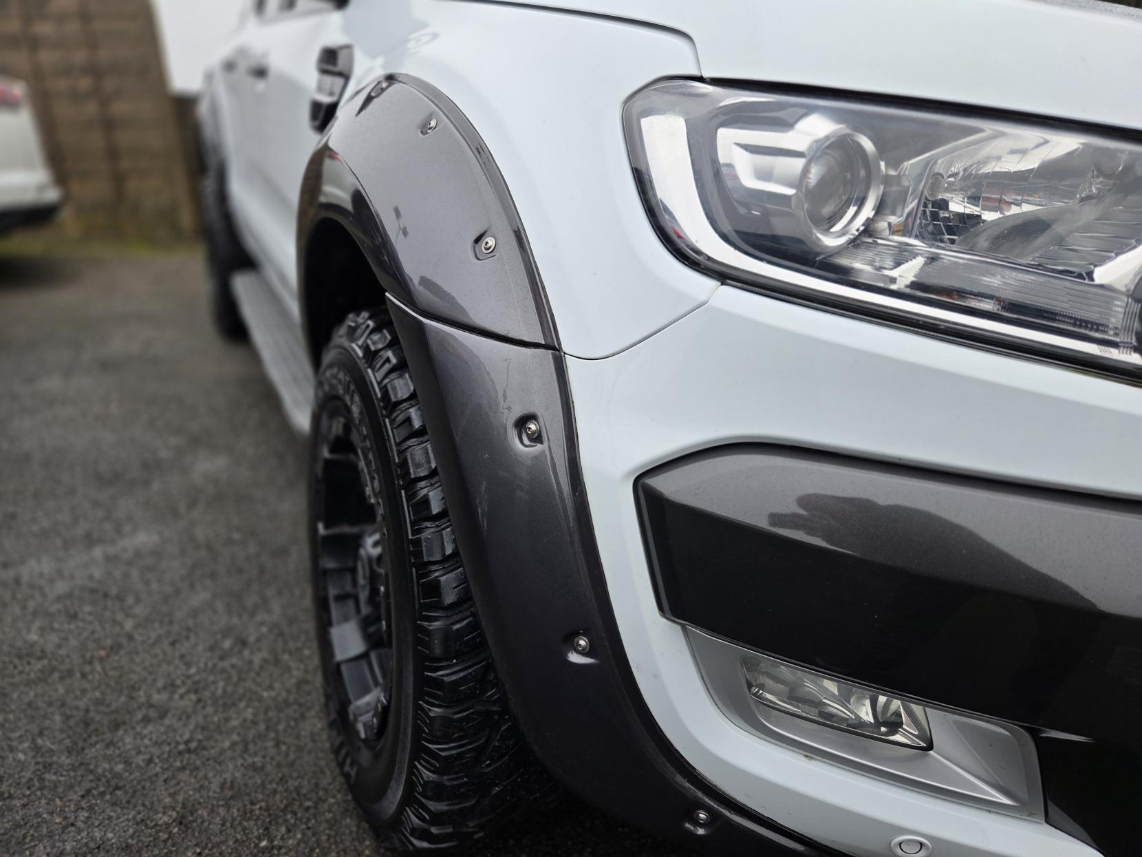 Ford Ranger 3.2 TDCi Wildtrak Pickup Double Cab 4dr Diesel Auto 4WD Euro 5 (200 ps)