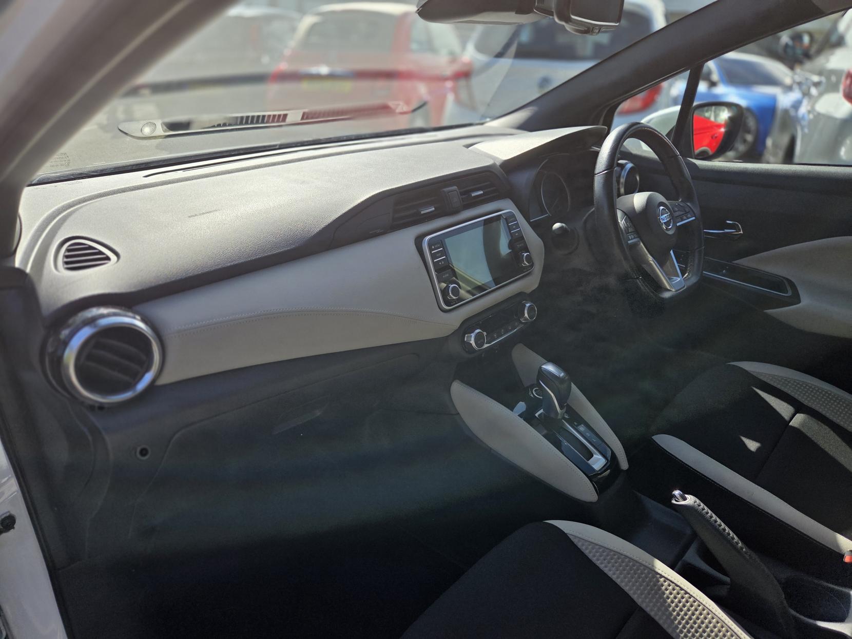 Nissan Micra 1.0 IG-T Tekna Hatchback 5dr Petrol XTRON Euro 6 (s/s) (100 ps)