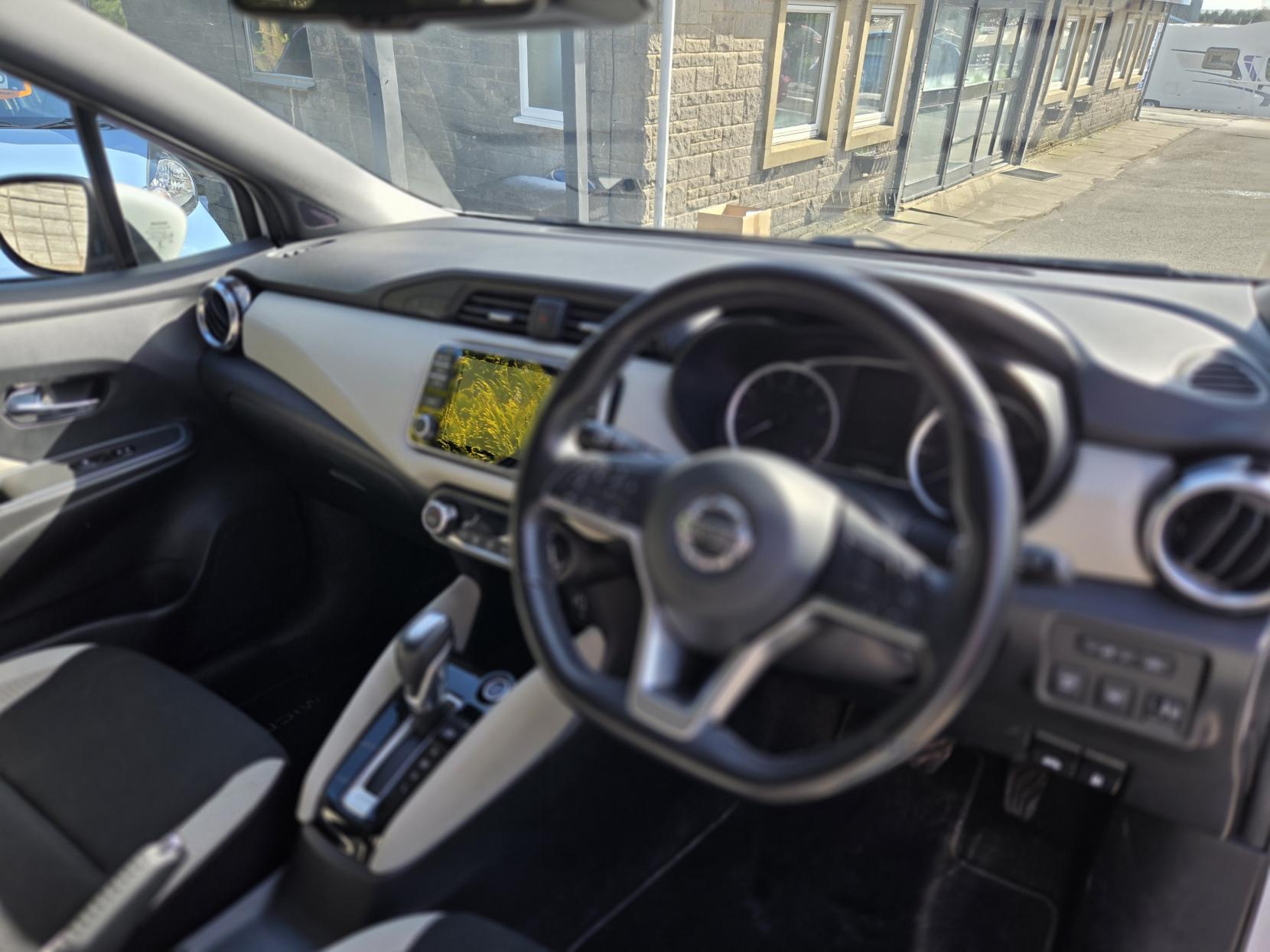 Nissan Micra 1.0 IG-T Tekna Hatchback 5dr Petrol XTRON Euro 6 (s/s) (100 ps)