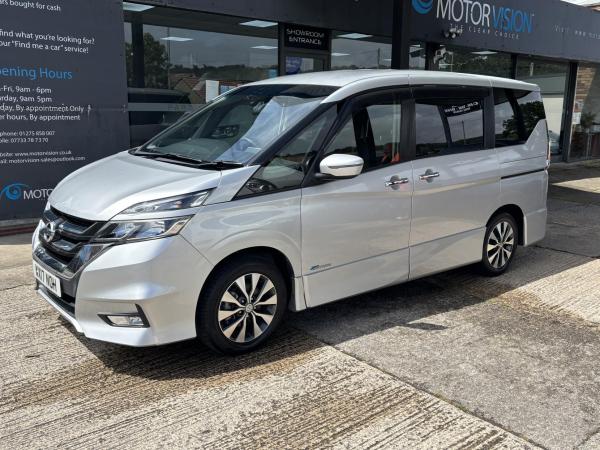 Nissan Serena 2.0 Hybrid Highway Star