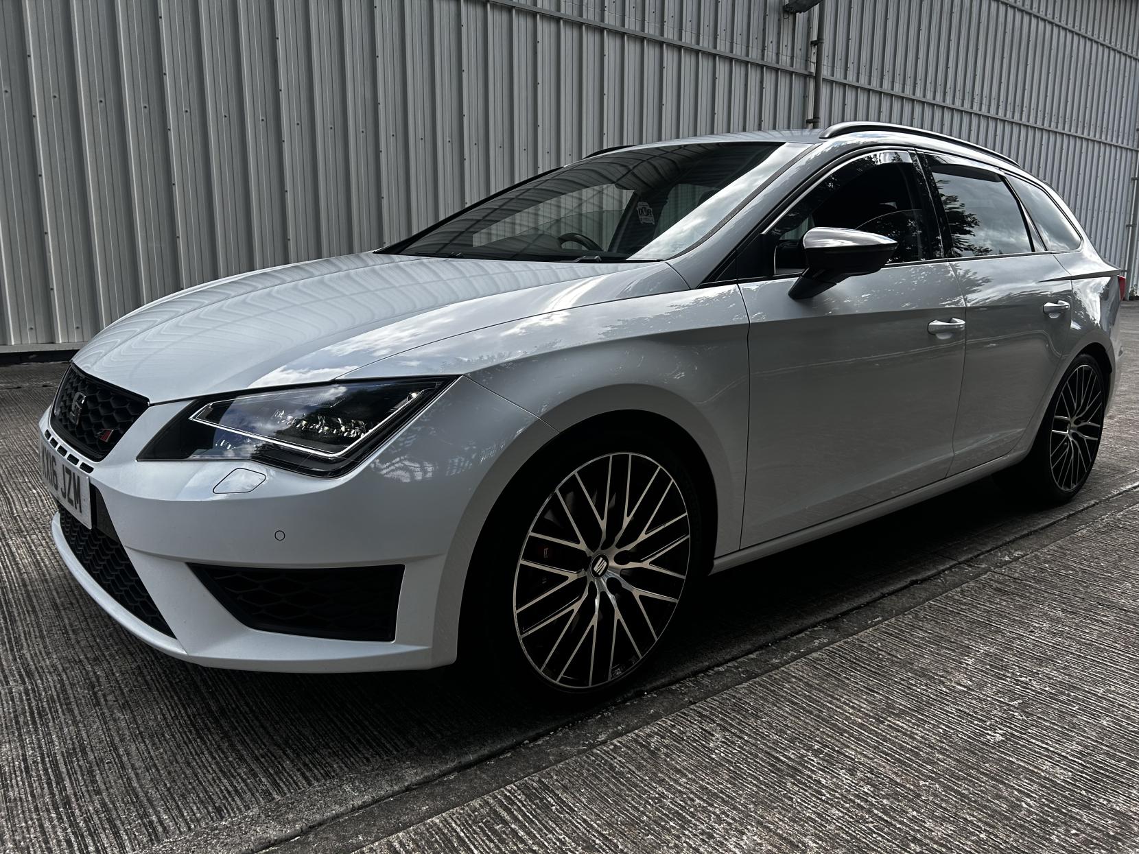 SEAT Leon 2.0 TSI Cupra 290 Sport Tourer 5dr Petrol DSG Euro 6 (s/s) (290 ps)