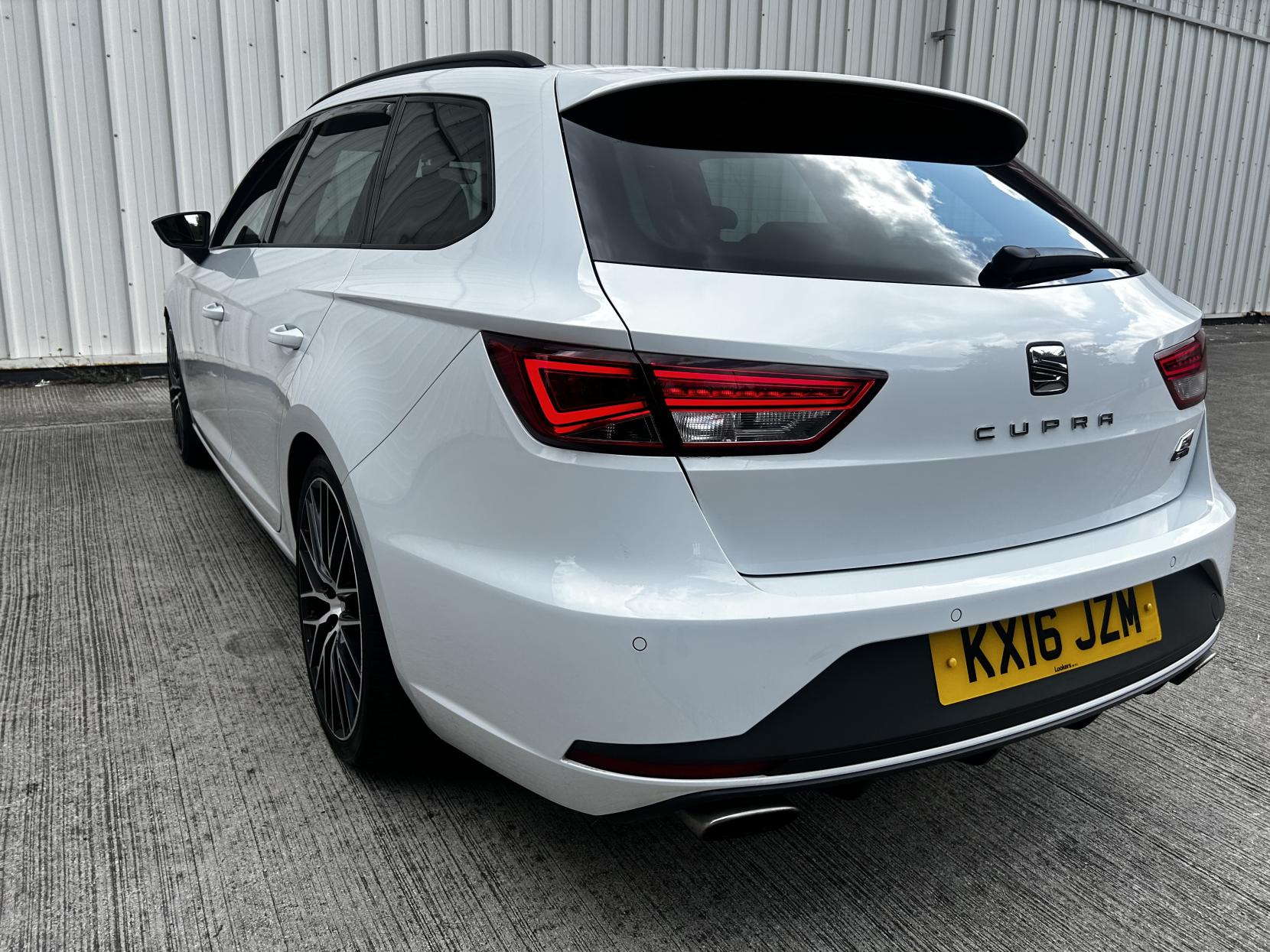 SEAT Leon 2.0 TSI Cupra 290 Sport Tourer 5dr Petrol DSG Euro 6 (s/s) (290 ps)