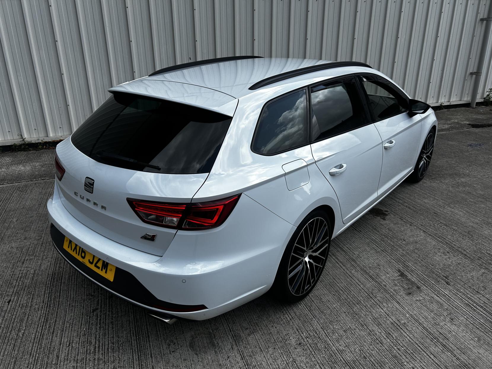 SEAT Leon 2.0 TSI Cupra 290 Sport Tourer 5dr Petrol DSG Euro 6 (s/s) (290 ps)
