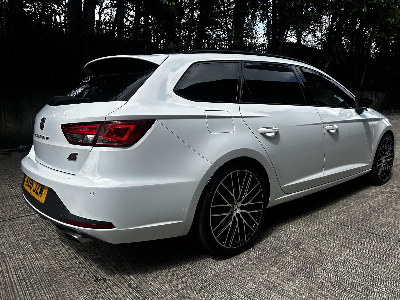 SEAT Leon 2.0 TSI Cupra 290 Sport Tourer 5dr Petrol DSG Euro 6 (s/s) (290 ps)
