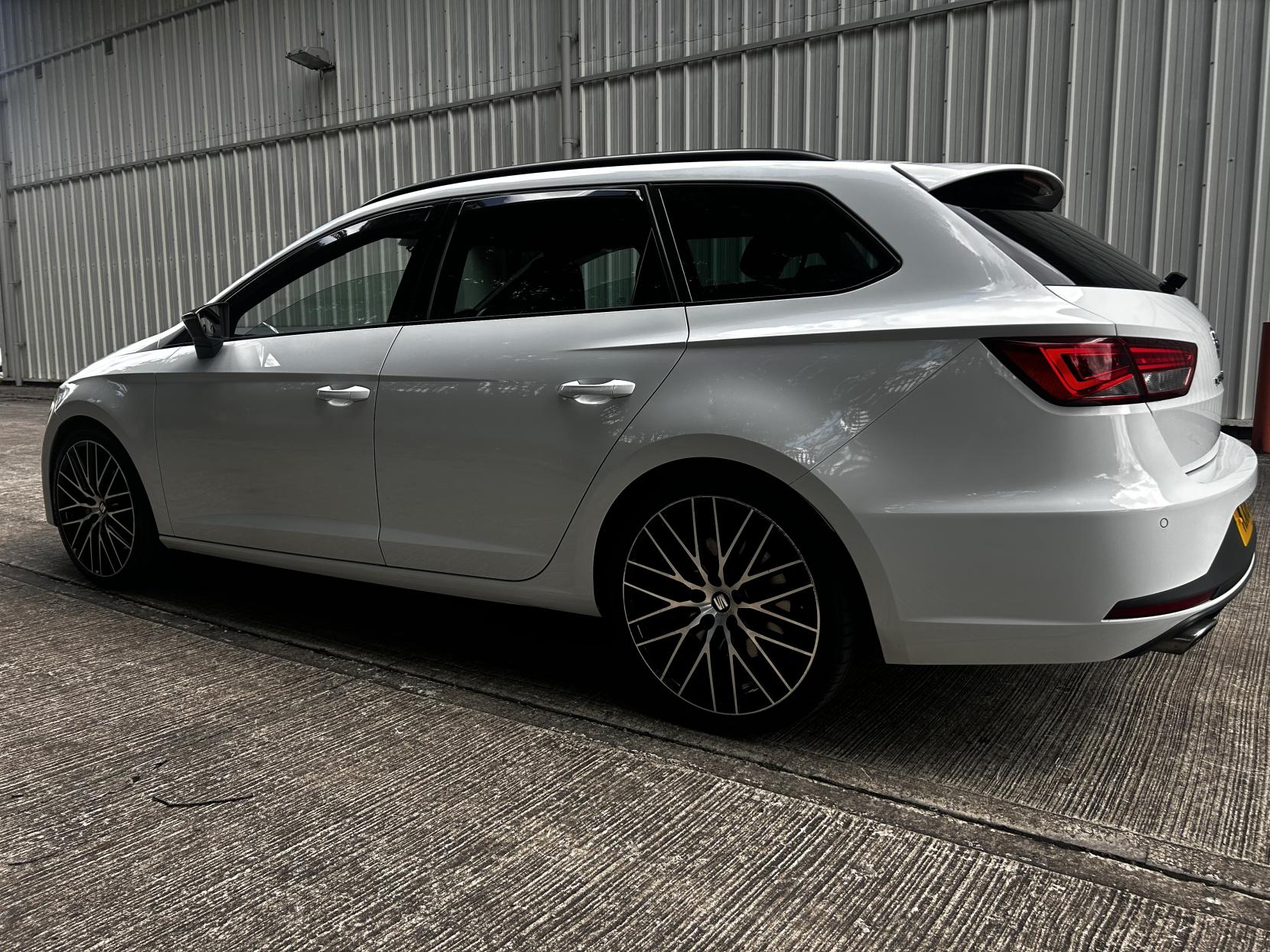 SEAT Leon 2.0 TSI Cupra 290 Sport Tourer 5dr Petrol DSG Euro 6 (s/s) (290 ps)