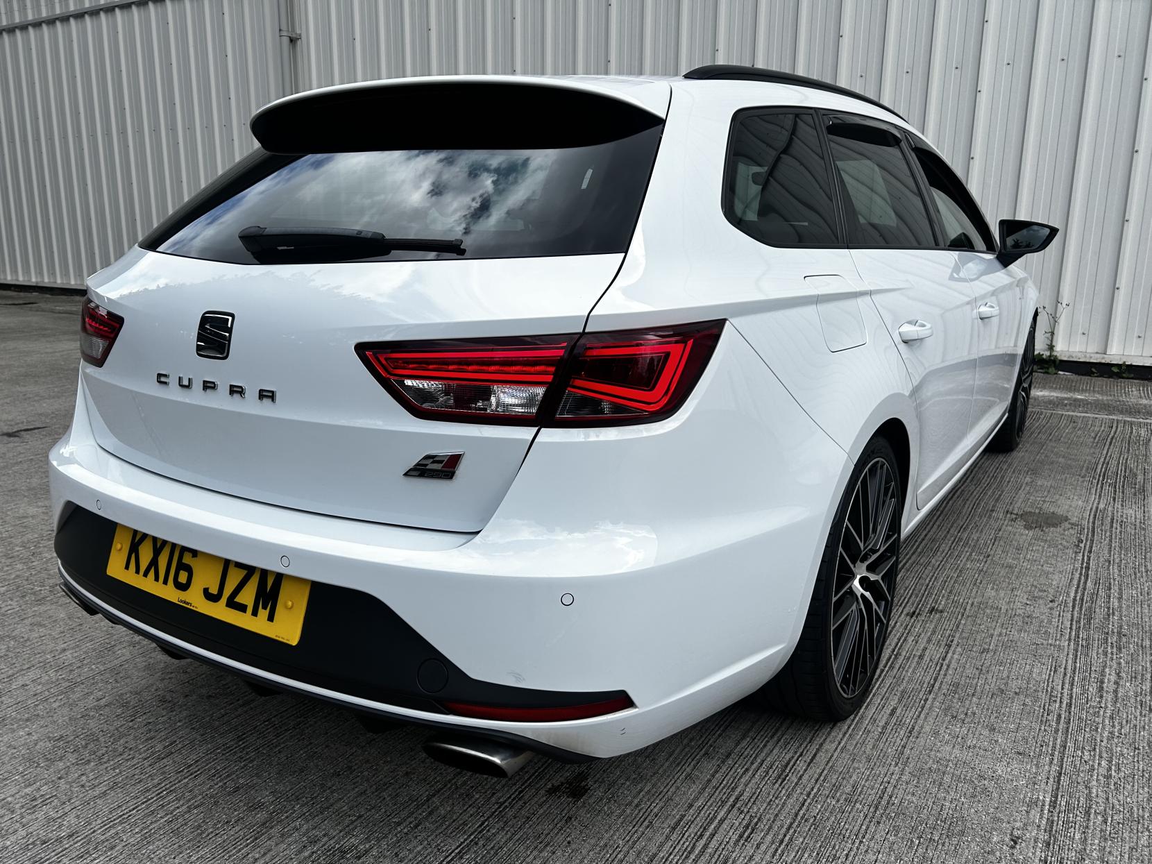 SEAT Leon 2.0 TSI Cupra 290 Sport Tourer 5dr Petrol DSG Euro 6 (s/s) (290 ps)