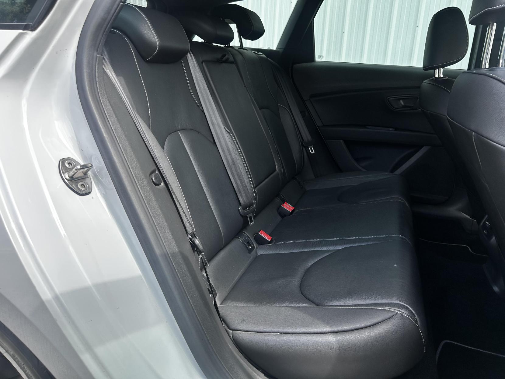 SEAT Leon 2.0 TSI Cupra 290 Sport Tourer 5dr Petrol DSG Euro 6 (s/s) (290 ps)