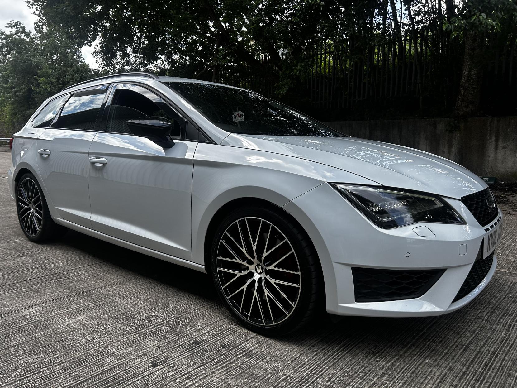 SEAT Leon 2.0 TSI Cupra 290 Sport Tourer 5dr Petrol DSG Euro 6 (s/s) (290 ps)