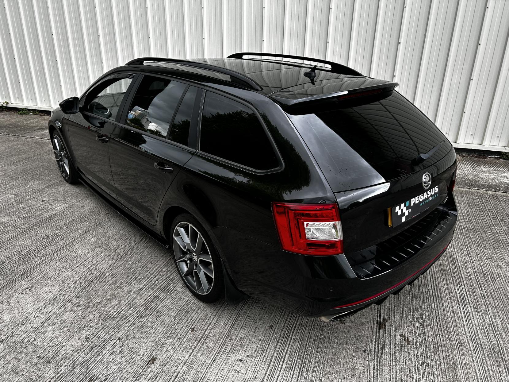 Skoda Octavia 2.0 TFSI vRS Estate 5dr Petrol DSG Euro 6 (s/s) (220 ps)
