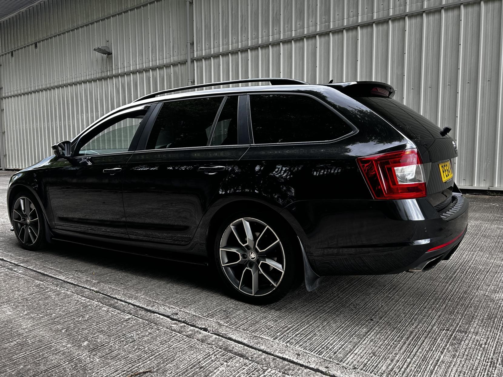 Skoda Octavia 2.0 TFSI vRS Estate 5dr Petrol DSG Euro 6 (s/s) (220 ps)