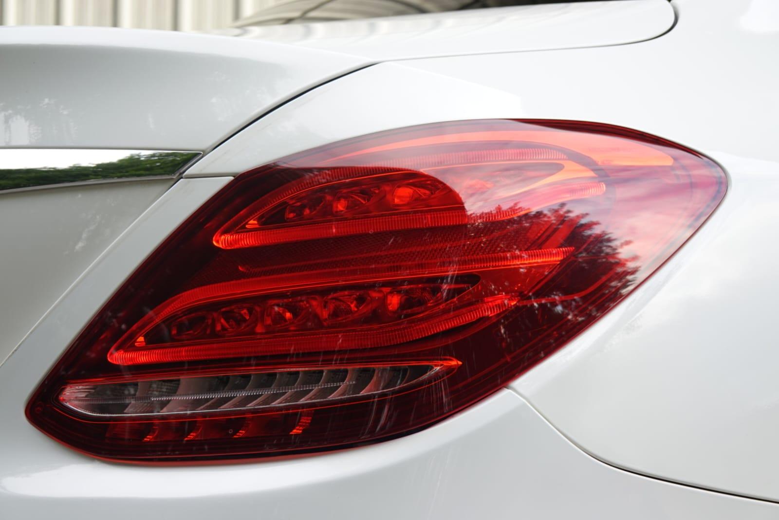 Mercedes-Benz C Class 2.1 C220d AMG Line (Premium) Saloon 4dr Diesel 7G-Tronic+ Euro 6 (s/s) (170 ps)