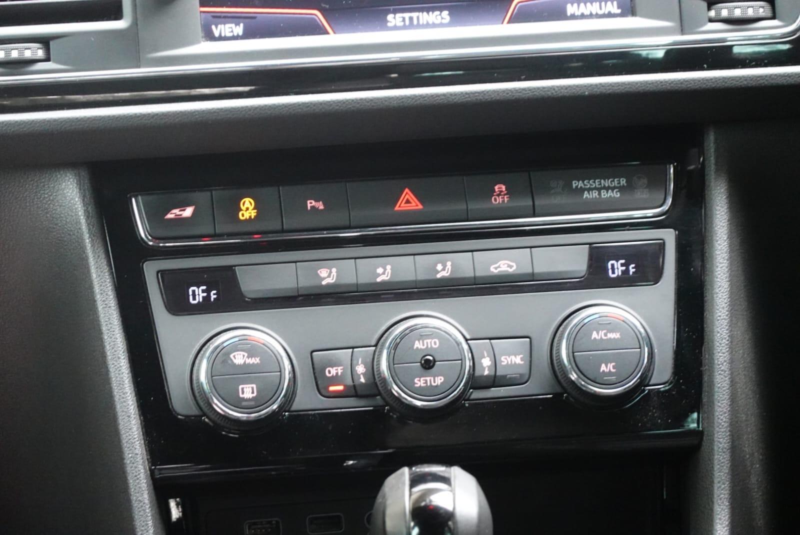 SEAT Leon 2.0 TSI Cupra 300 ST 5dr Petrol DSG 7 Spd 4Drive Euro 6 (s/s) (300 ps)