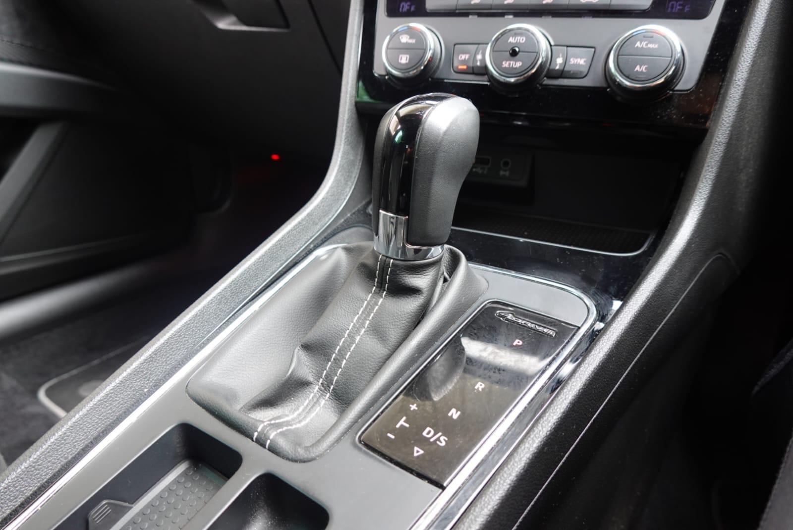 SEAT Leon 2.0 TSI Cupra 300 ST 5dr Petrol DSG 7 Spd 4Drive Euro 6 (s/s) (300 ps)