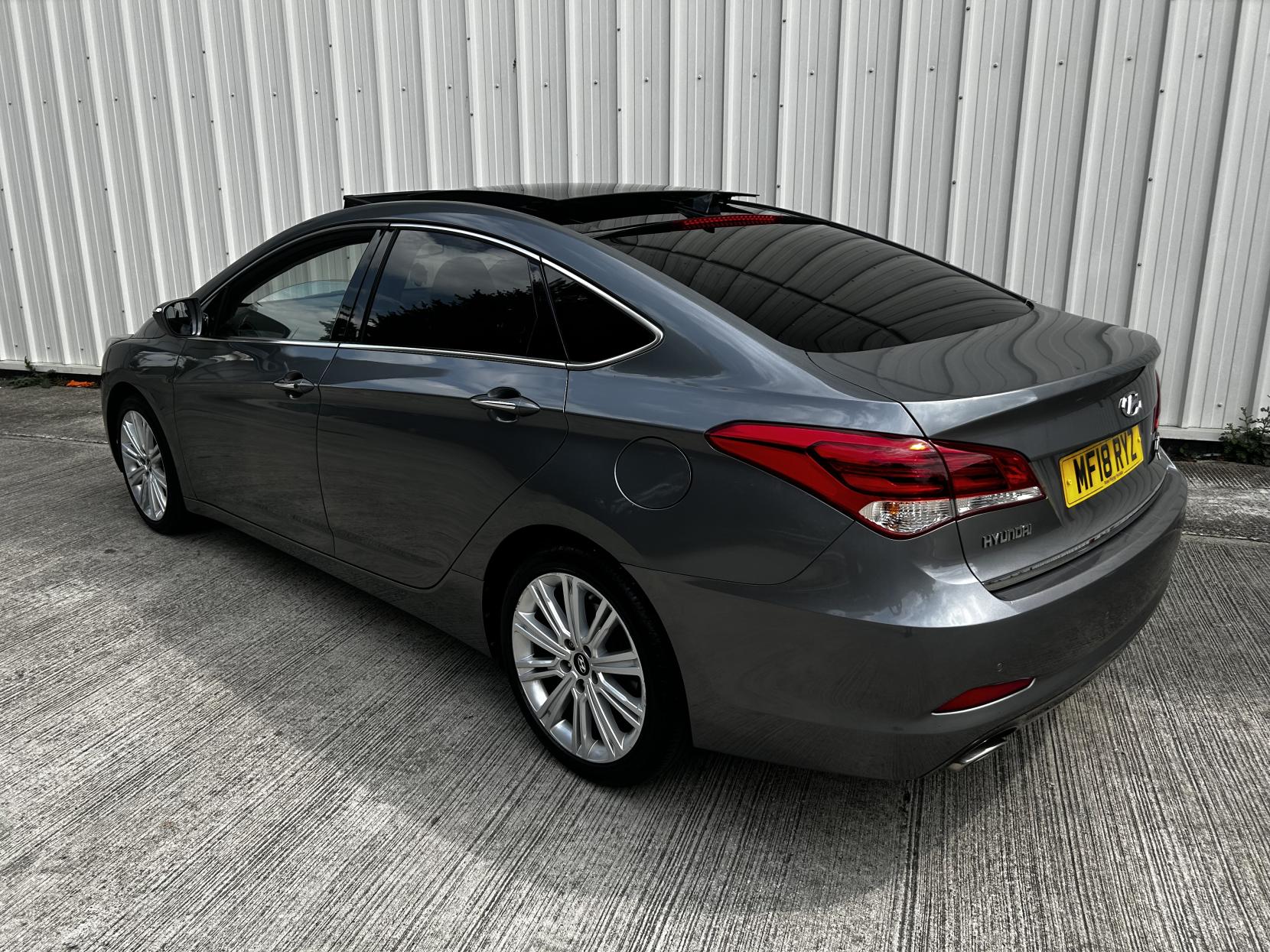 Hyundai i40 1.7 CRDi Blue Drive Premium Saloon 4dr Diesel Manual Euro 6 (s/s) (141 ps)