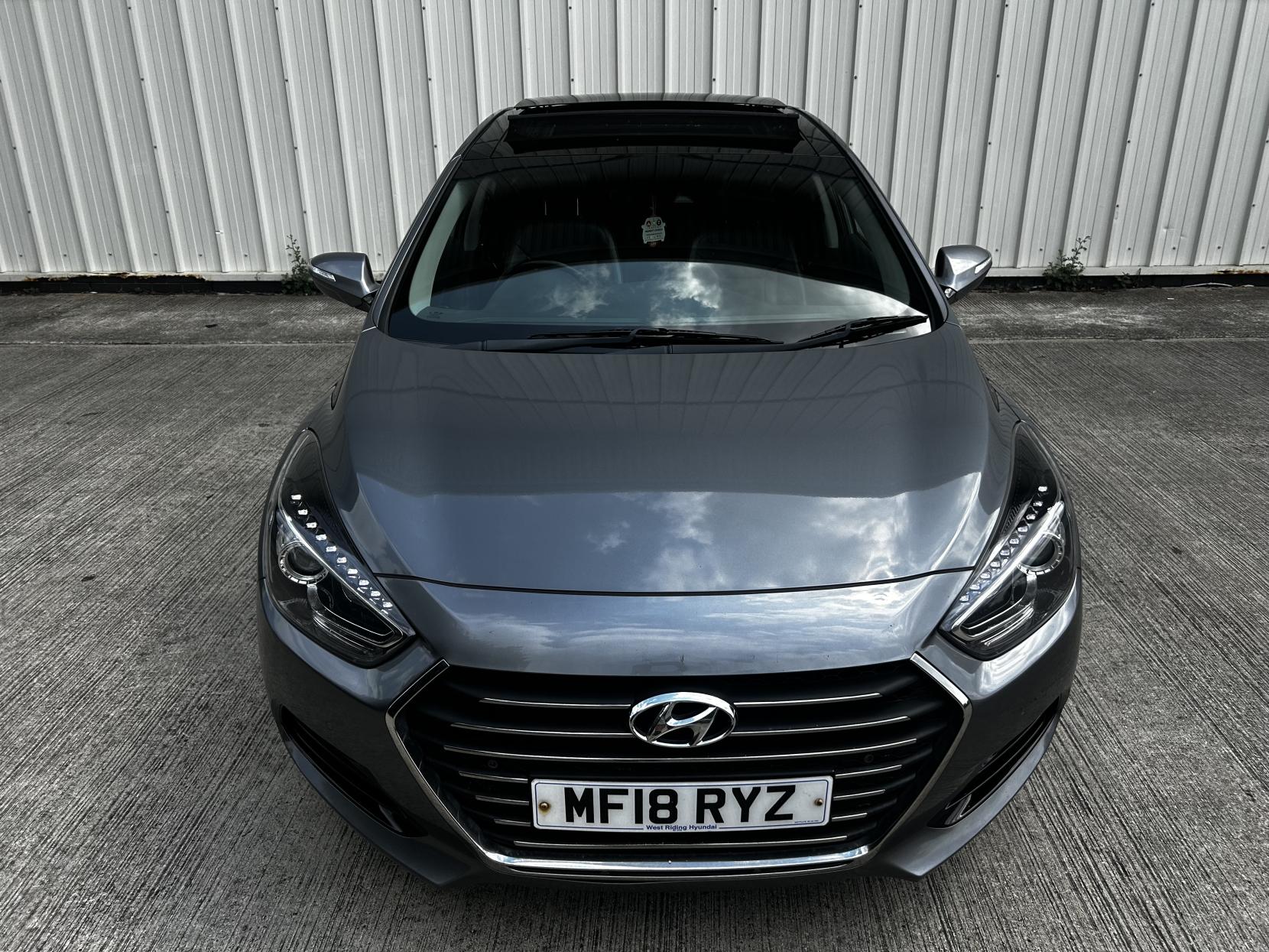 Hyundai i40 1.7 CRDi Blue Drive Premium Saloon 4dr Diesel Manual Euro 6 (s/s) (141 ps)