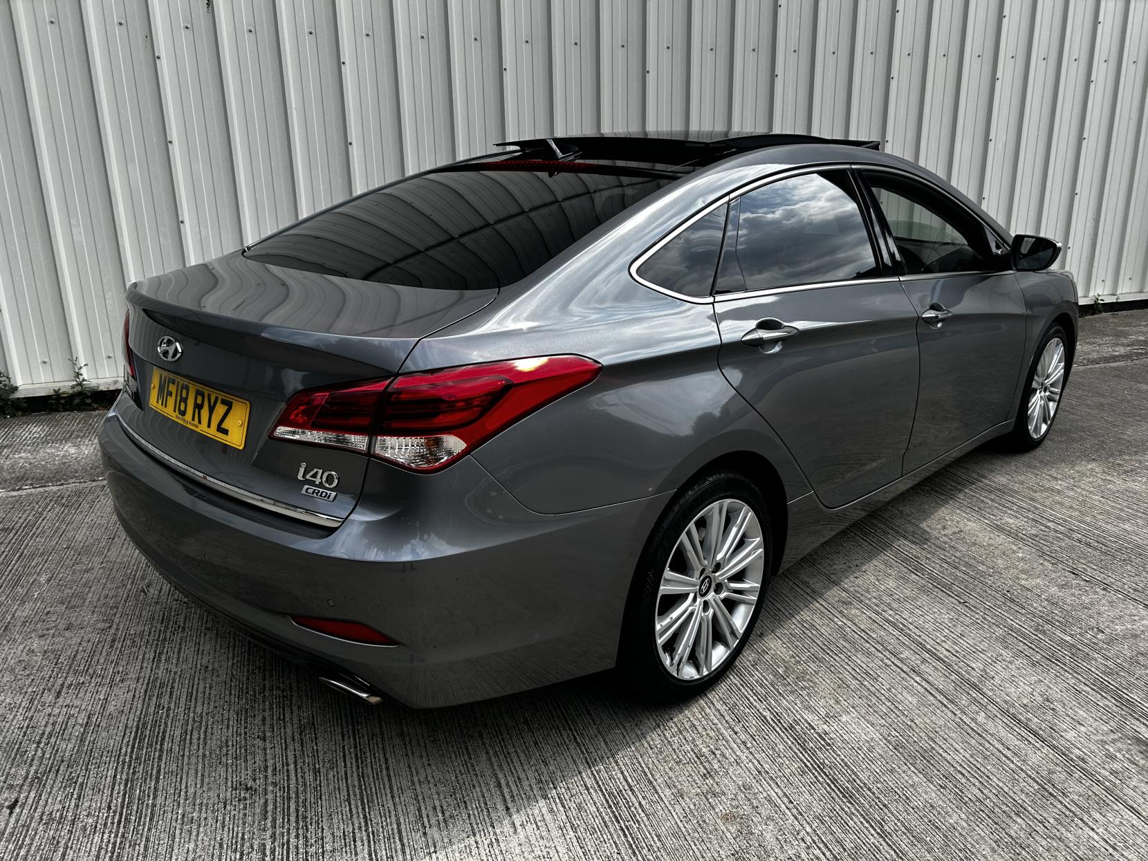 Hyundai i40 1.7 CRDi Blue Drive Premium Saloon 4dr Diesel Manual Euro 6 (s/s) (141 ps)