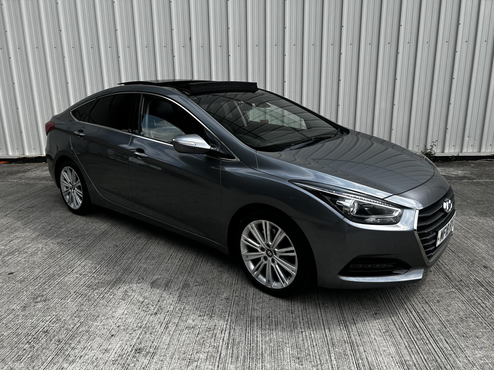 Hyundai i40 1.7 CRDi Blue Drive Premium Saloon 4dr Diesel Manual Euro 6 (s/s) (141 ps)