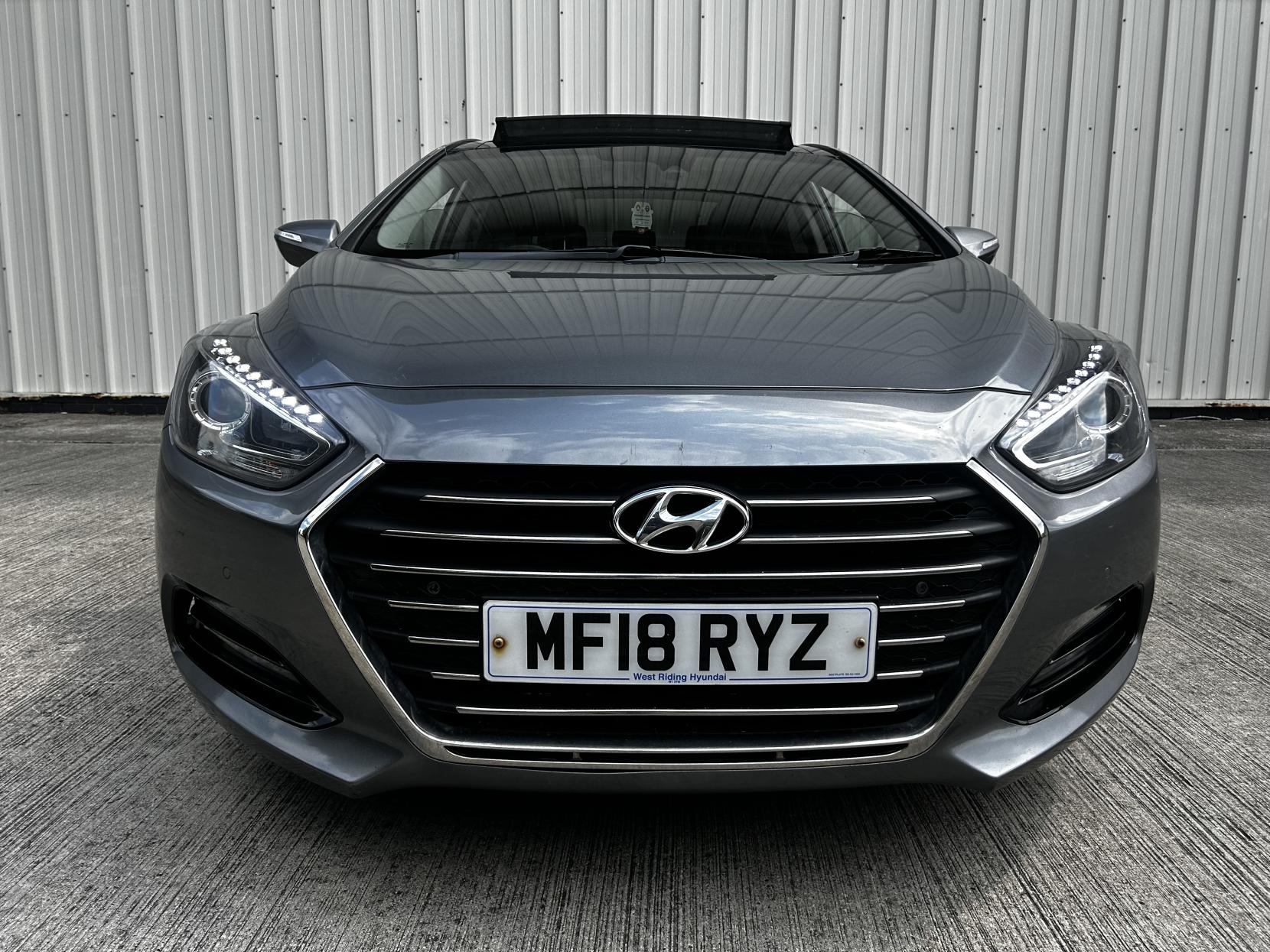 Hyundai i40 1.7 CRDi Blue Drive Premium Saloon 4dr Diesel Manual Euro 6 (s/s) (141 ps)