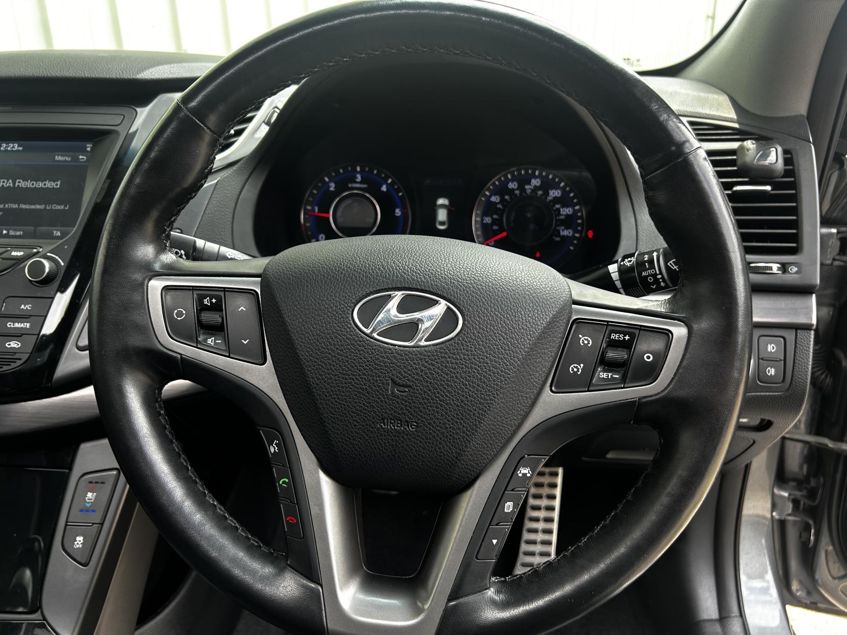 Hyundai i40 1.7 CRDi Blue Drive Premium Saloon 4dr Diesel Manual Euro 6 (s/s) (141 ps)
