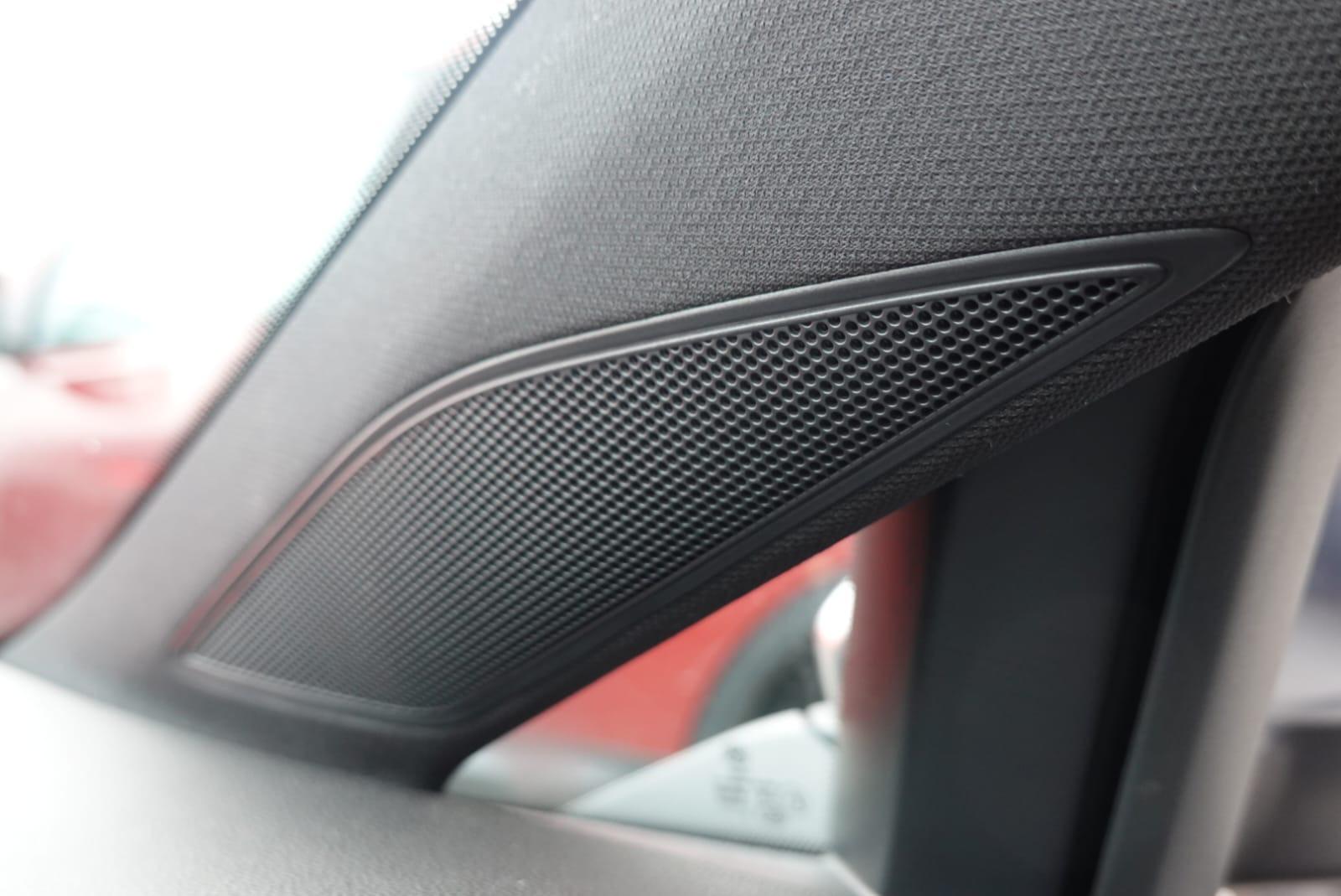 Volkswagen Golf 2.0 TSI BlueMotion Tech R Hatchback 5dr Petrol Manual 4Motion Euro 6 (s/s) (300 ps)