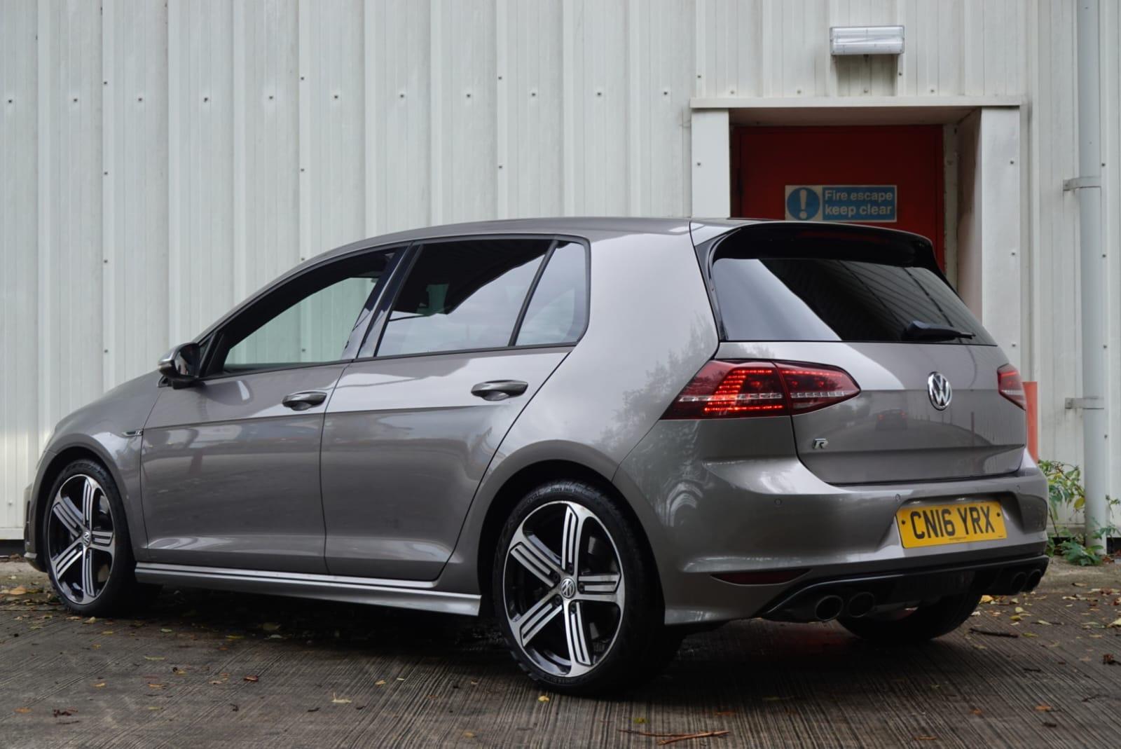 Volkswagen Golf 2.0 TSI BlueMotion Tech R Hatchback 5dr Petrol Manual 4Motion Euro 6 (s/s) (300 ps)