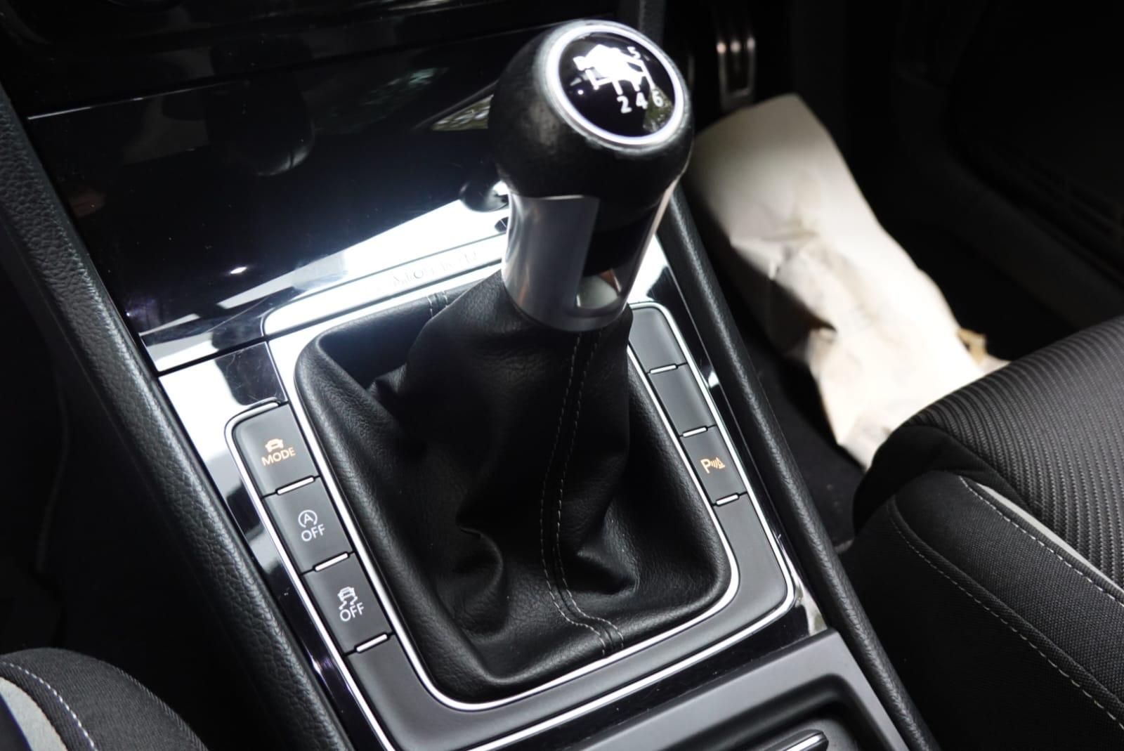 Volkswagen Golf 2.0 TSI BlueMotion Tech R Hatchback 5dr Petrol Manual 4Motion Euro 6 (s/s) (300 ps)