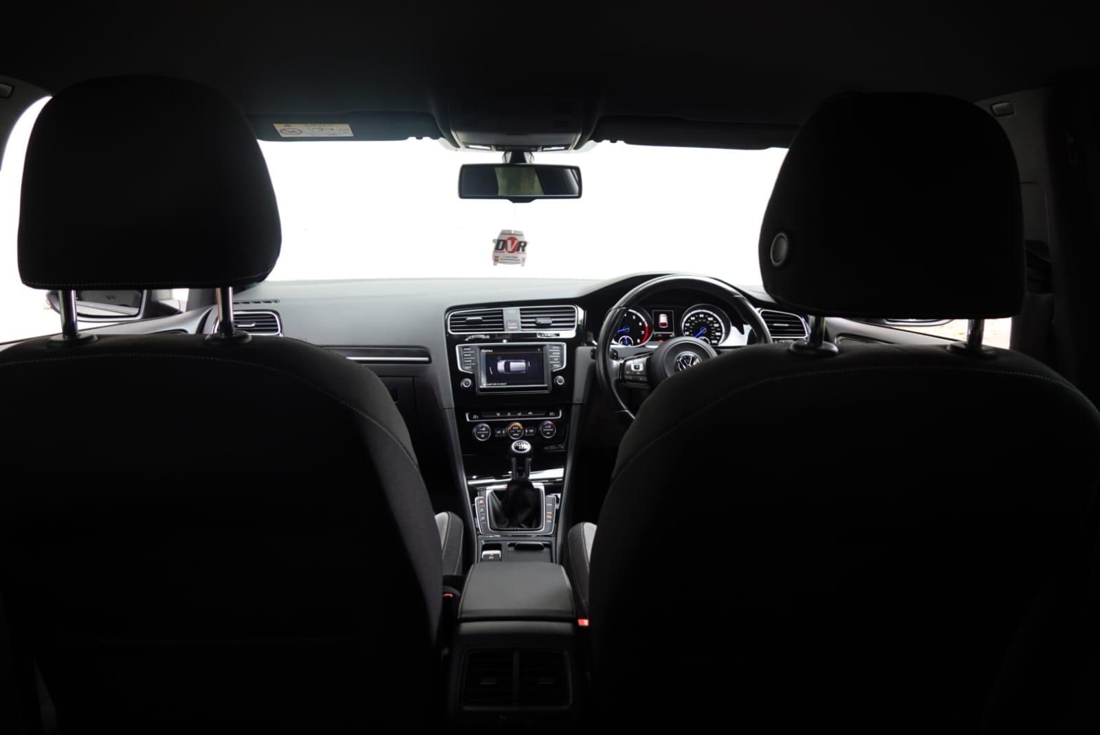 Volkswagen Golf 2.0 TSI BlueMotion Tech R Hatchback 5dr Petrol Manual 4Motion Euro 6 (s/s) (300 ps)