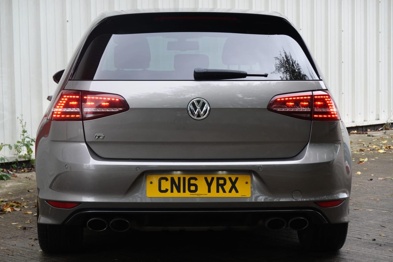 Volkswagen Golf 2.0 TSI BlueMotion Tech R Hatchback 5dr Petrol Manual 4Motion Euro 6 (s/s) (300 ps)