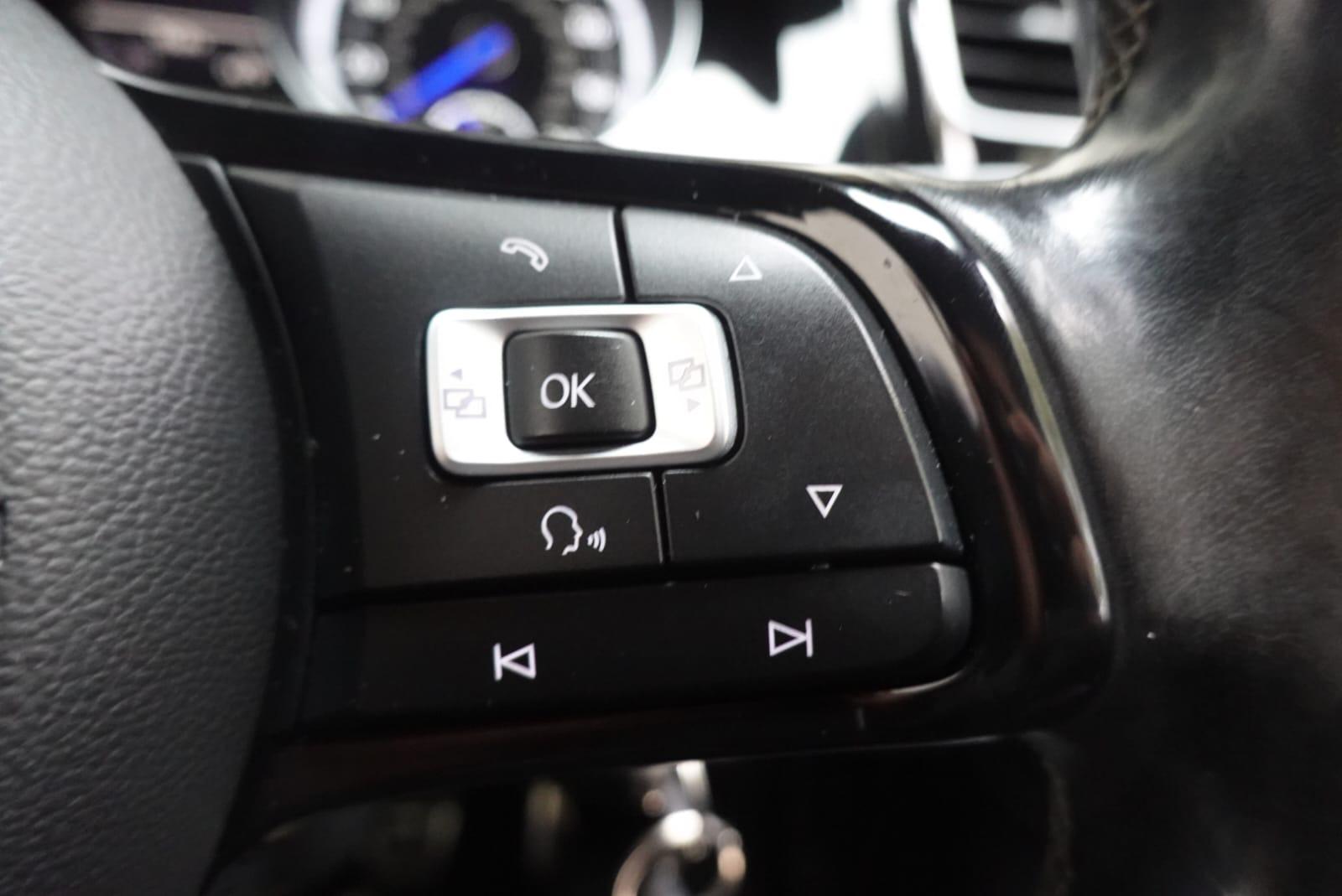 Volkswagen Golf 2.0 TSI BlueMotion Tech R Hatchback 5dr Petrol Manual 4Motion Euro 6 (s/s) (300 ps)