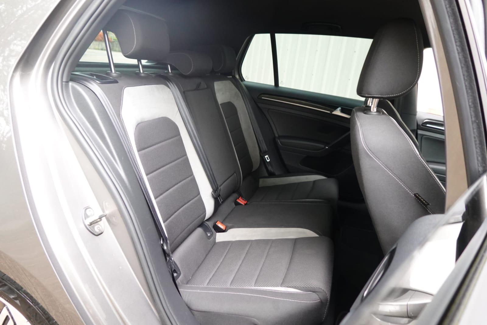 Volkswagen Golf 2.0 TSI BlueMotion Tech R Hatchback 5dr Petrol Manual 4Motion Euro 6 (s/s) (300 ps)