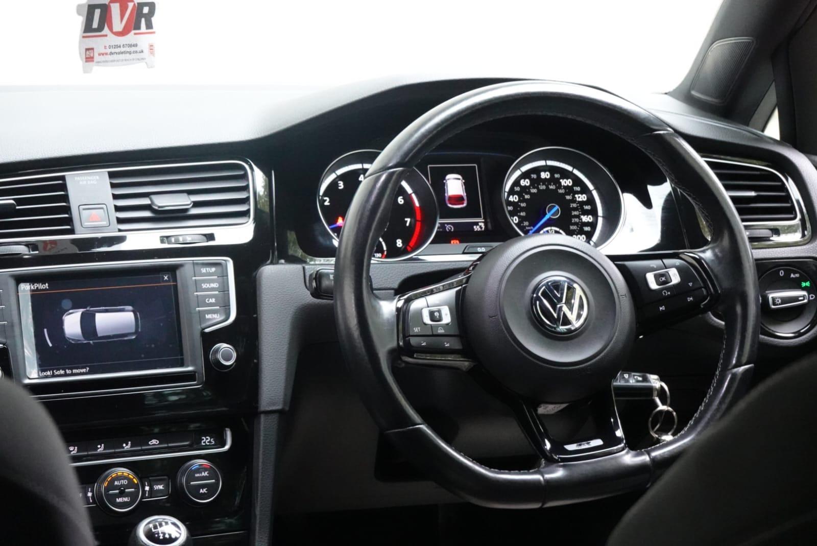 Volkswagen Golf 2.0 TSI BlueMotion Tech R Hatchback 5dr Petrol Manual 4Motion Euro 6 (s/s) (300 ps)