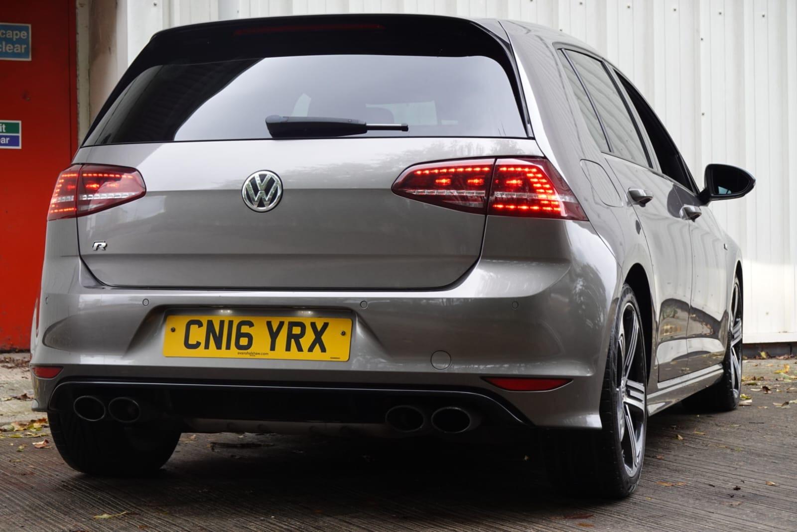 Volkswagen Golf 2.0 TSI BlueMotion Tech R Hatchback 5dr Petrol Manual 4Motion Euro 6 (s/s) (300 ps)