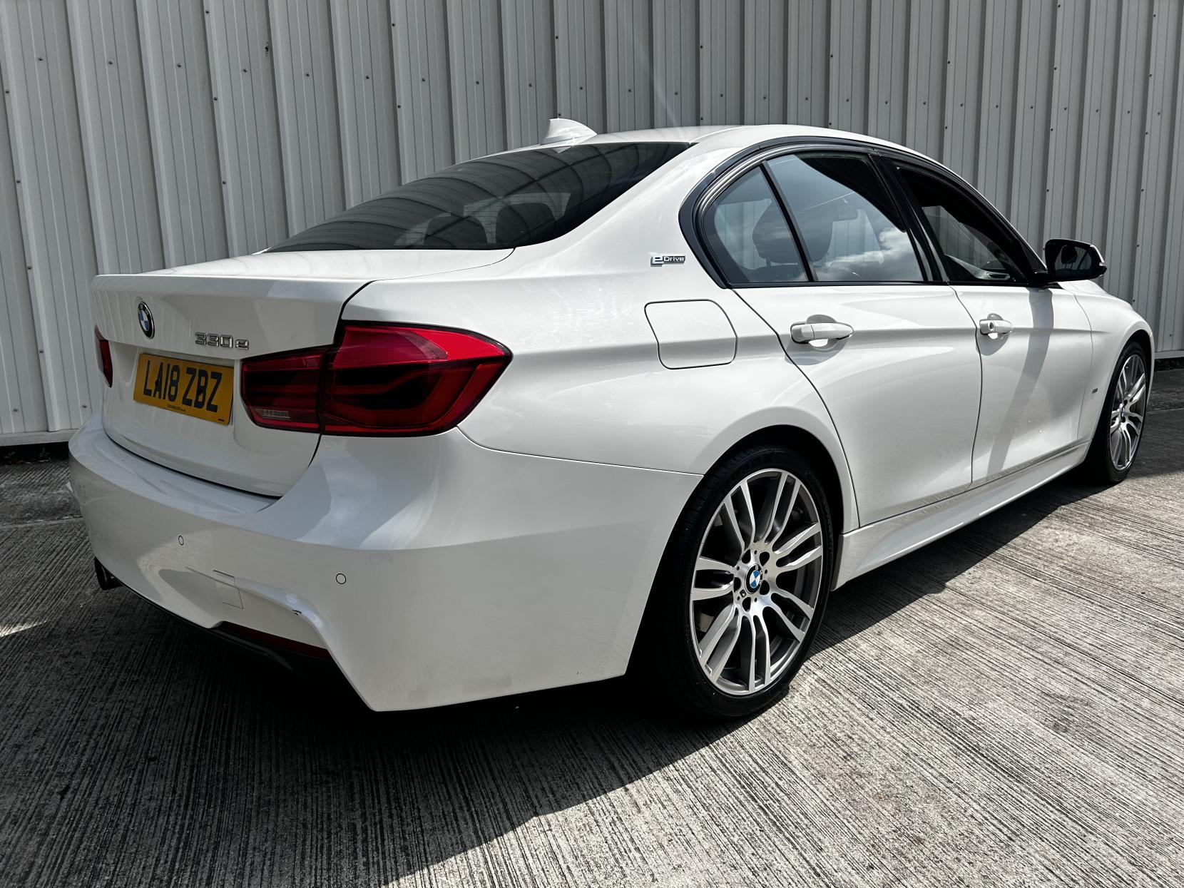 BMW 3 Series 2.0 330e 7.6kWh M Sport Saloon 4dr Petrol Plug-in Hybrid Auto Euro 6 (s/s) (252 ps)