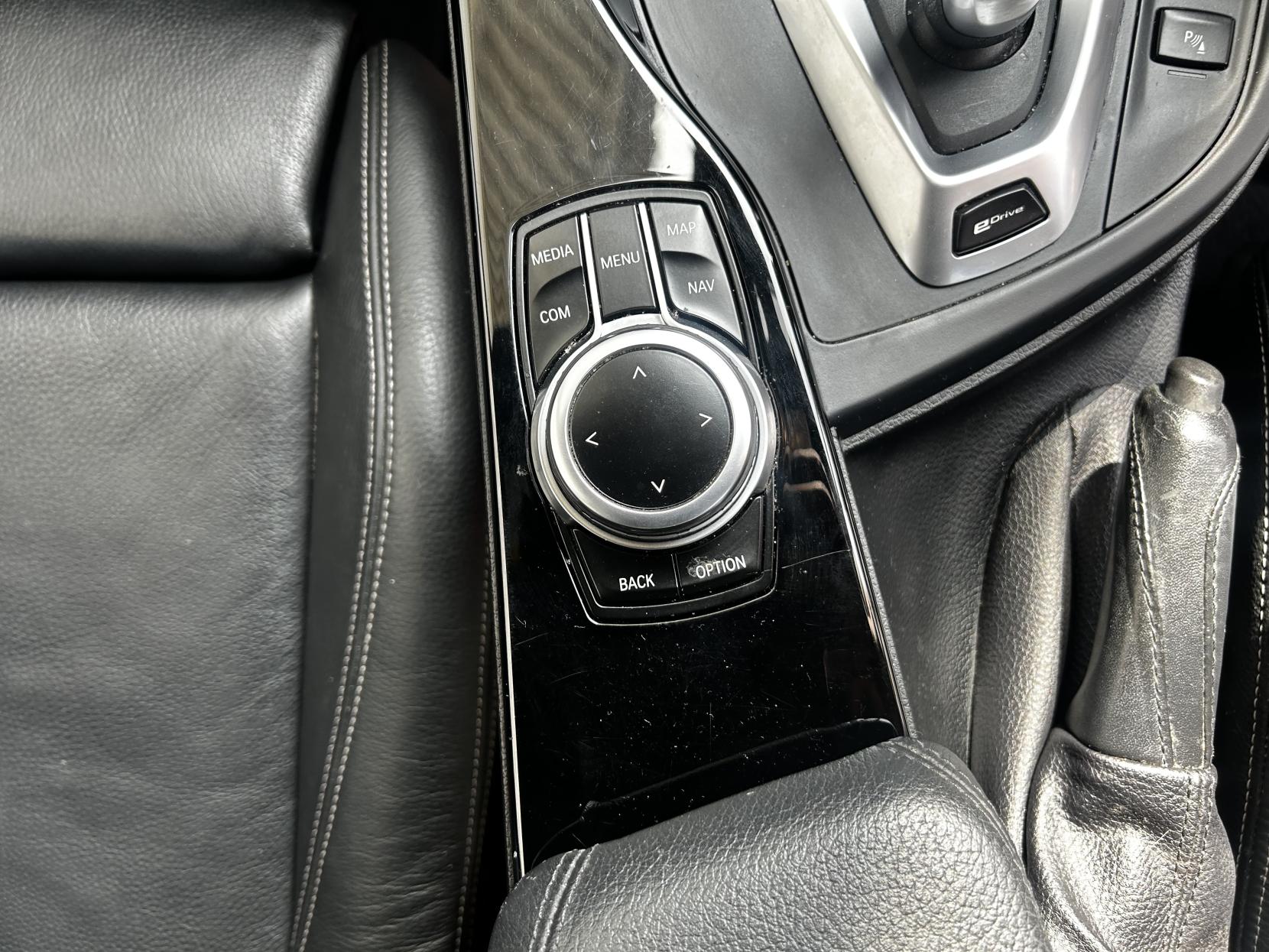 BMW 3 Series 2.0 330e 7.6kWh M Sport Saloon 4dr Petrol Plug-in Hybrid Auto Euro 6 (s/s) (252 ps)