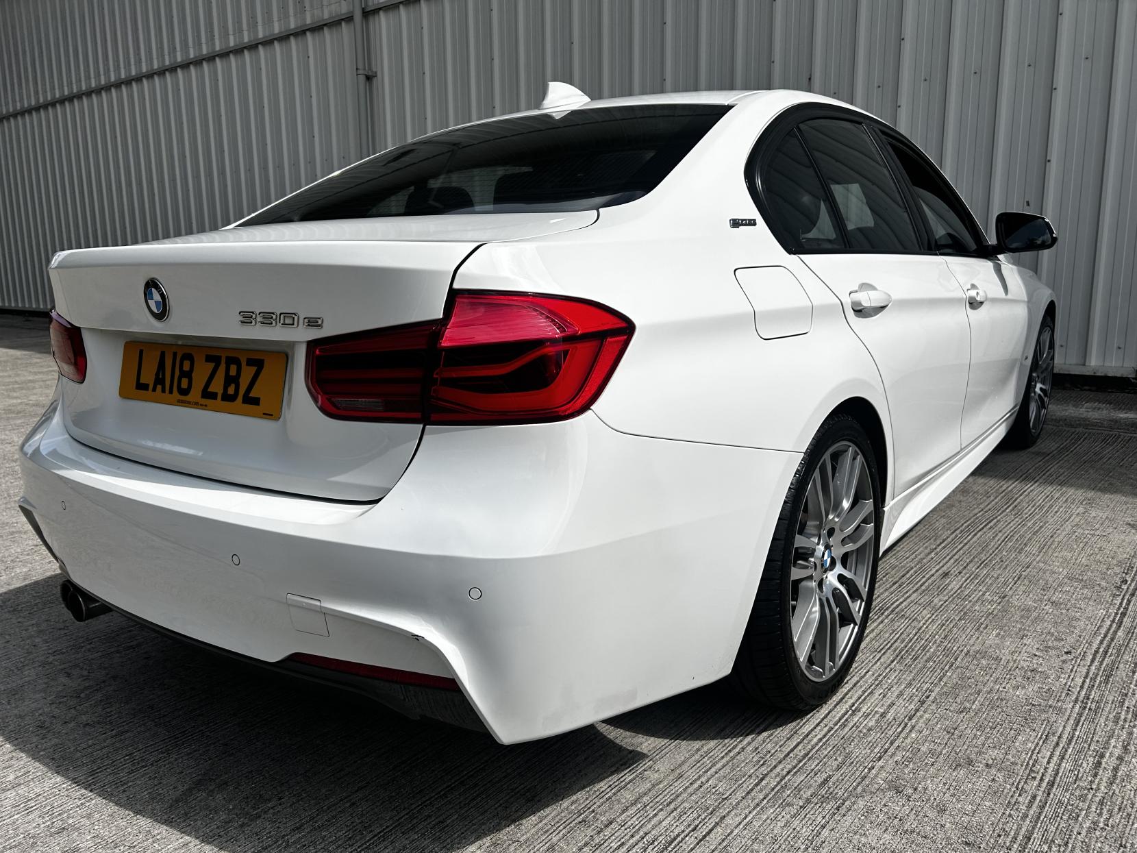BMW 3 Series 2.0 330e 7.6kWh M Sport Saloon 4dr Petrol Plug-in Hybrid Auto Euro 6 (s/s) (252 ps)