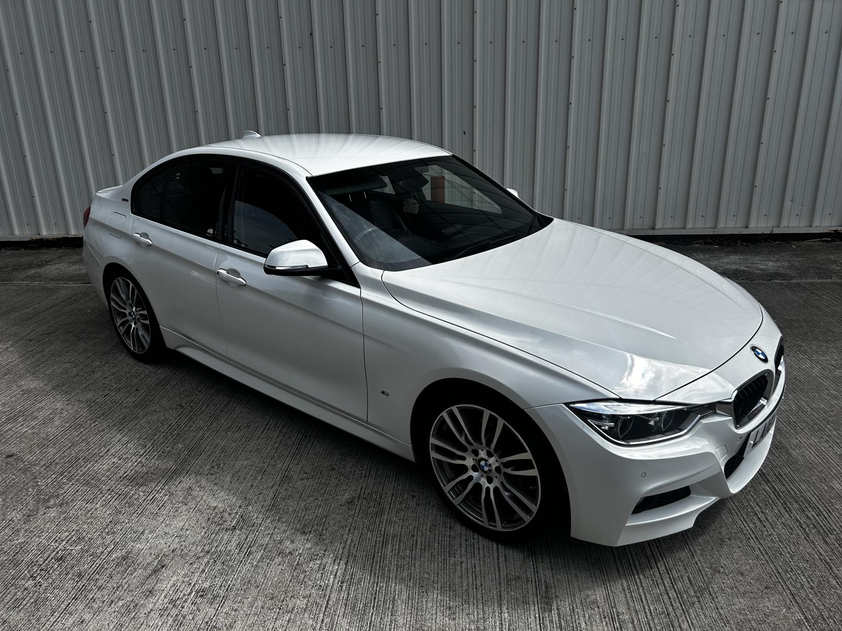 BMW 3 Series 2.0 330e 7.6kWh M Sport Saloon 4dr Petrol Plug-in Hybrid Auto Euro 6 (s/s) (252 ps)
