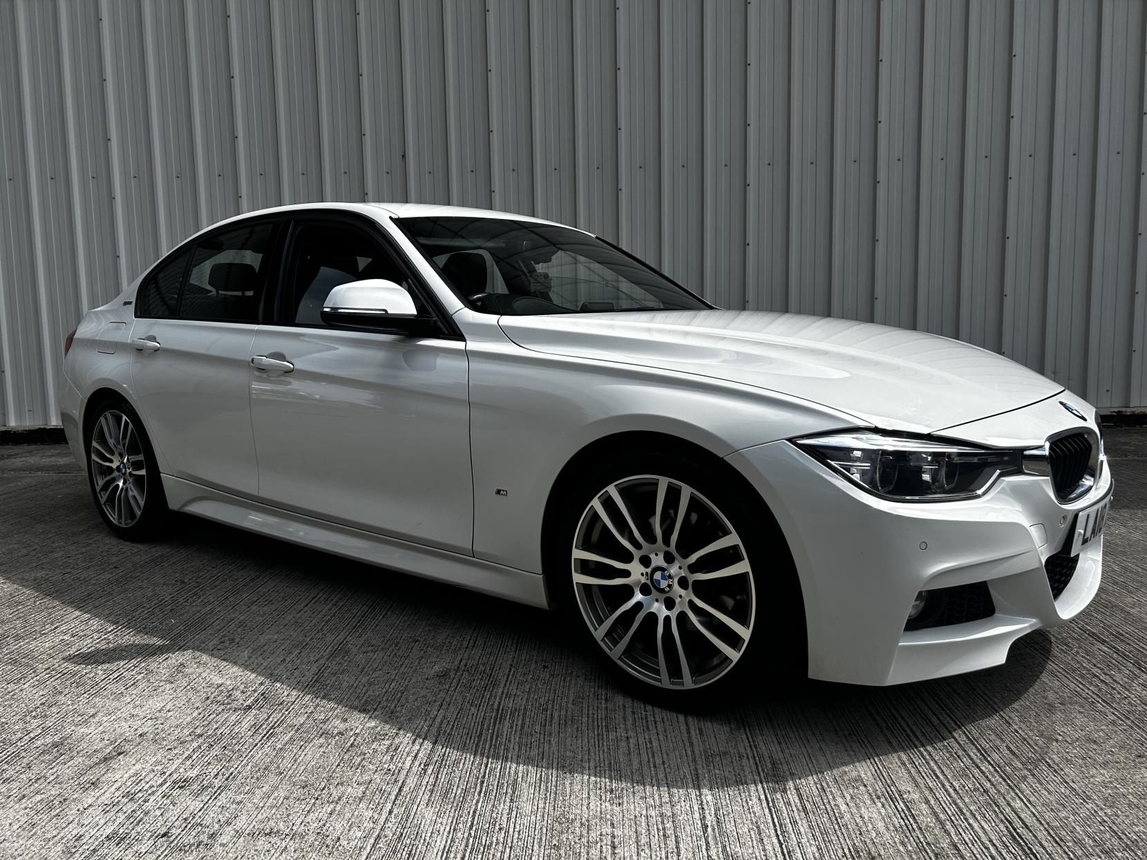 BMW 3 Series 2.0 330e 7.6kWh M Sport Saloon 4dr Petrol Plug-in Hybrid Auto Euro 6 (s/s) (252 ps)