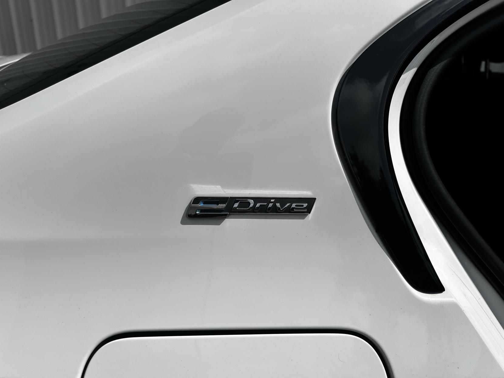 BMW 3 Series 2.0 330e 7.6kWh M Sport Saloon 4dr Petrol Plug-in Hybrid Auto Euro 6 (s/s) (252 ps)