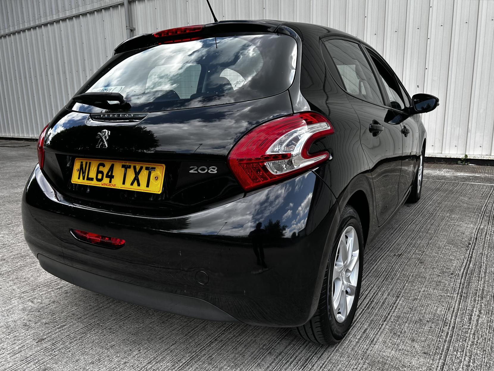 Peugeot 208 1.2 VTi PureTech Active Hatchback 5dr Petrol Manual Euro 5 (82 ps)