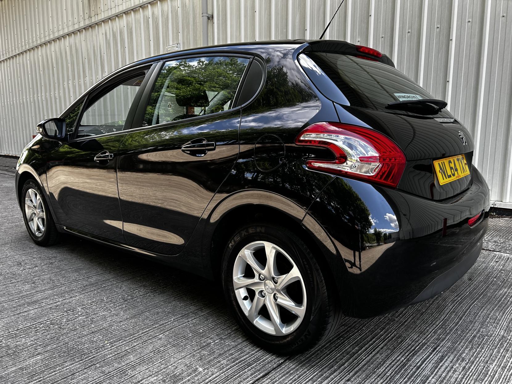 Peugeot 208 1.2 VTi PureTech Active Hatchback 5dr Petrol Manual Euro 5 (82 ps)
