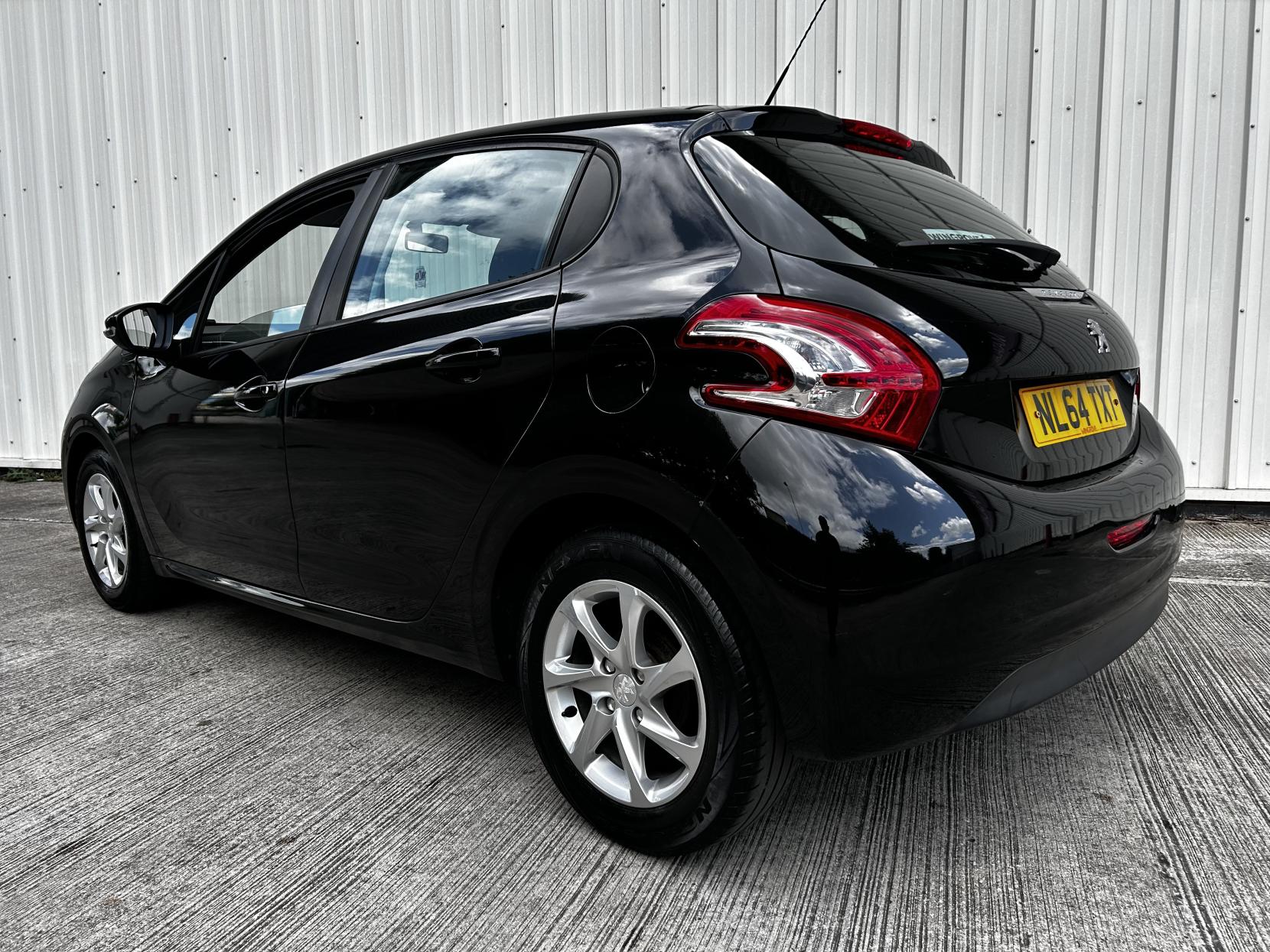 Peugeot 208 1.2 VTi PureTech Active Hatchback 5dr Petrol Manual Euro 5 (82 ps)