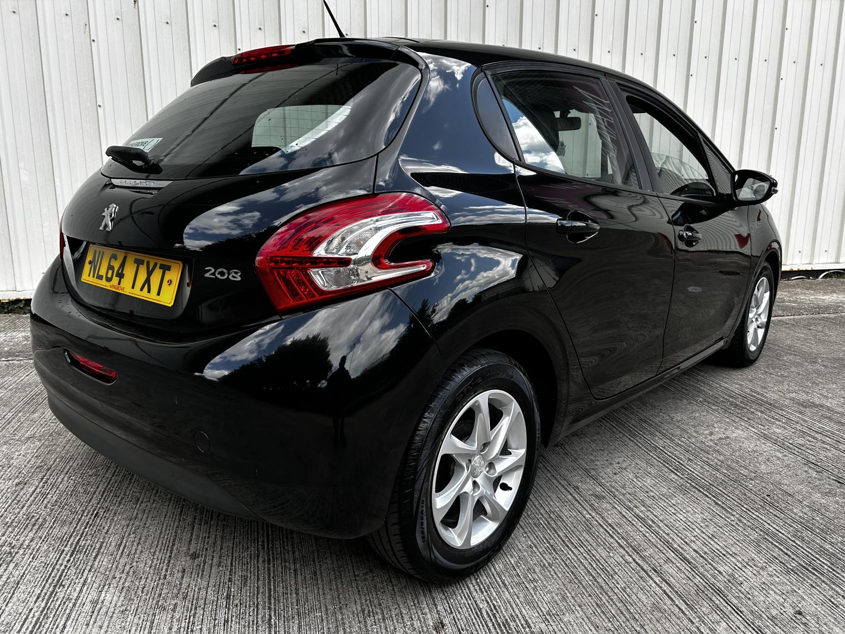 Peugeot 208 1.2 VTi PureTech Active Hatchback 5dr Petrol Manual Euro 5 (82 ps)