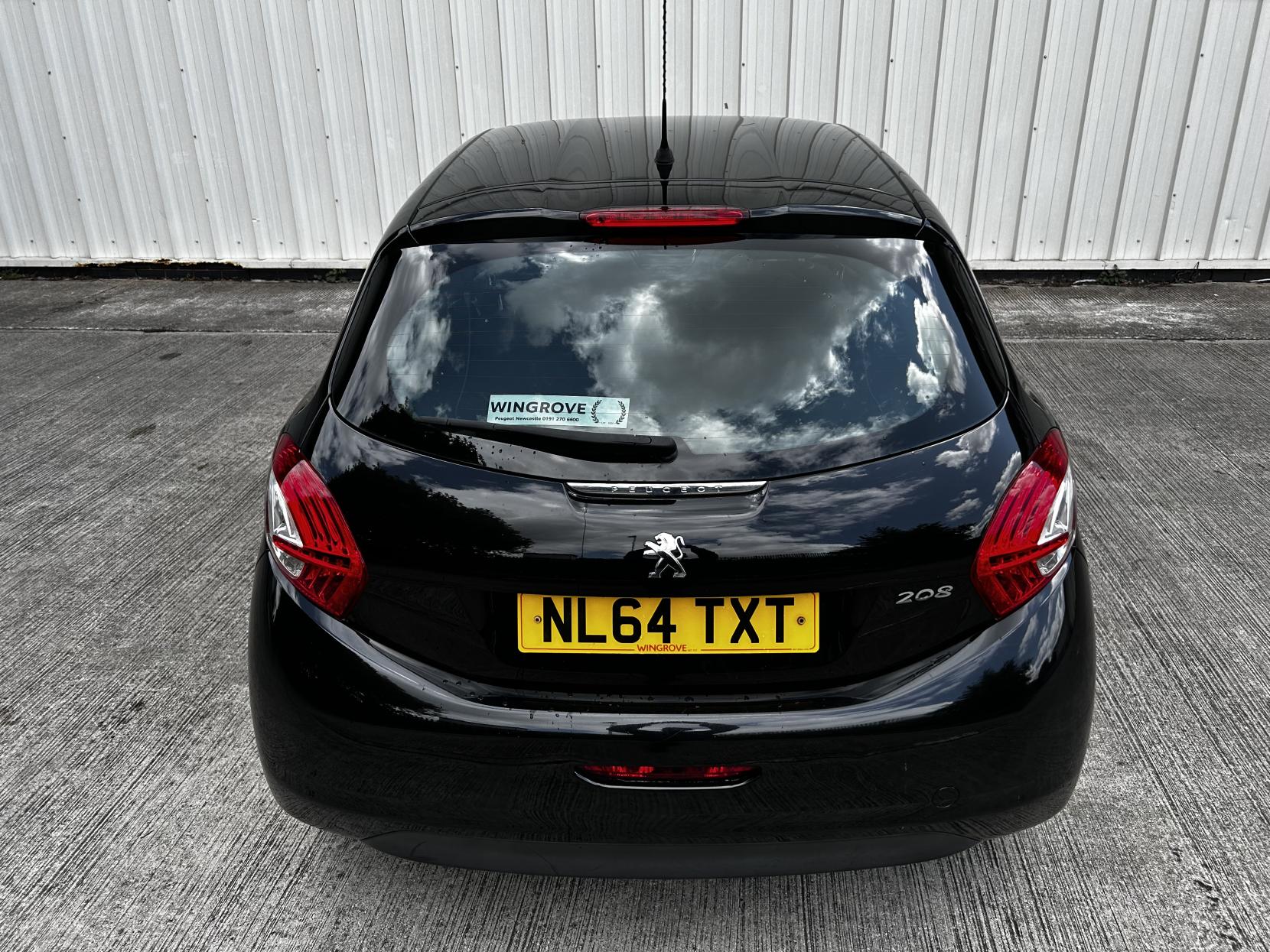 Peugeot 208 1.2 VTi PureTech Active Hatchback 5dr Petrol Manual Euro 5 (82 ps)