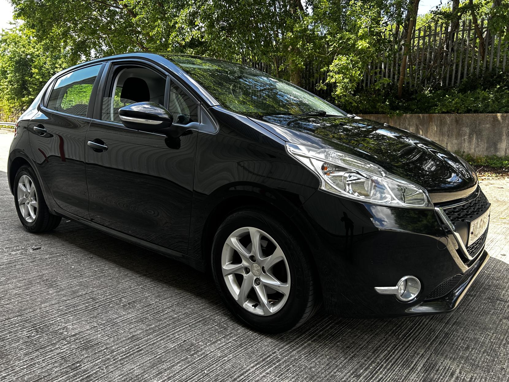 Peugeot 208 1.2 VTi PureTech Active Hatchback 5dr Petrol Manual Euro 5 (82 ps)